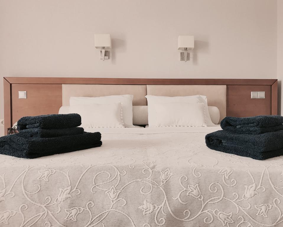 Calypso Beach Hotel Loutra Aidhipsou Exteriör bild