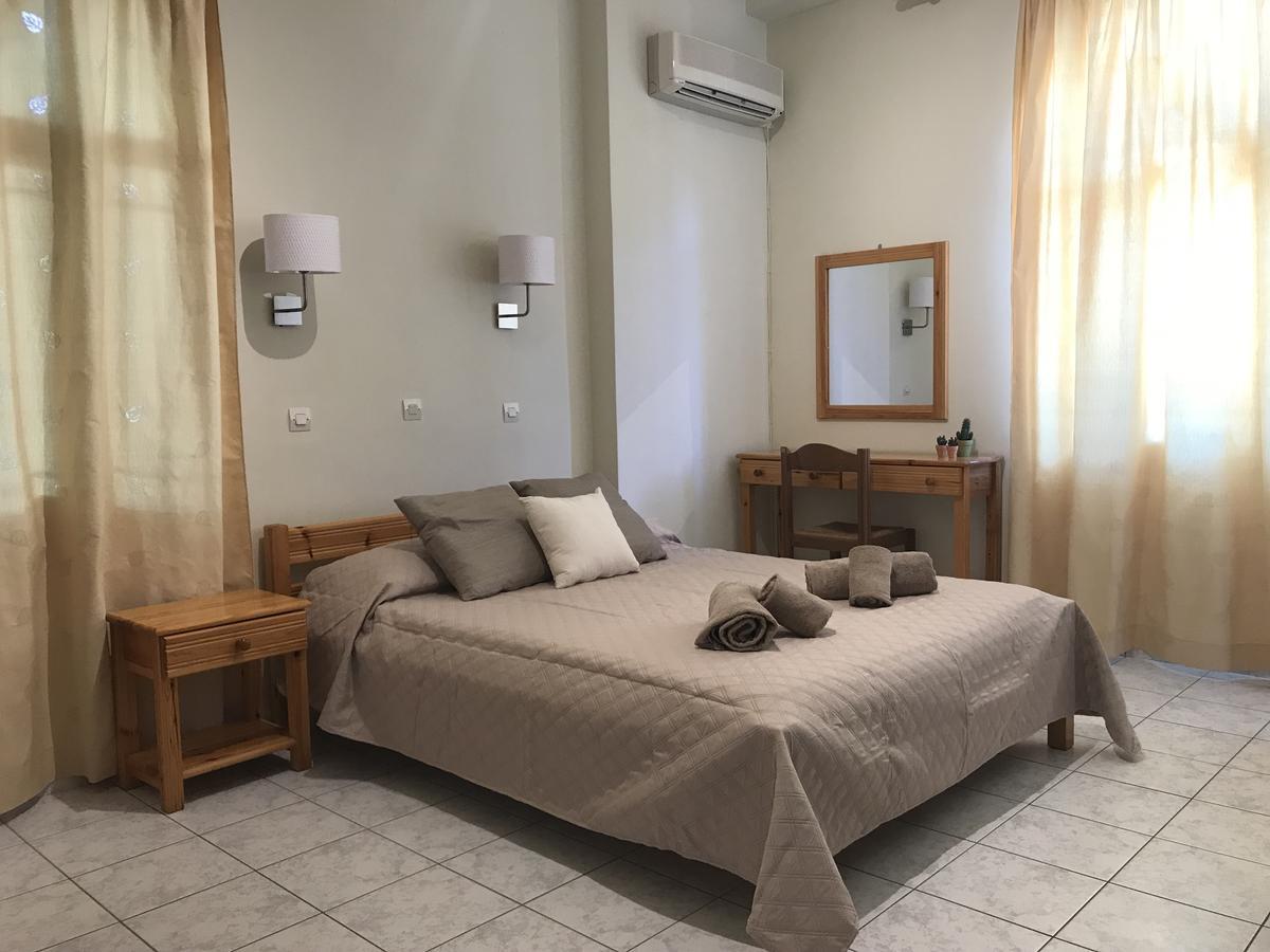 Calypso Beach Hotel Loutra Aidhipsou Exteriör bild