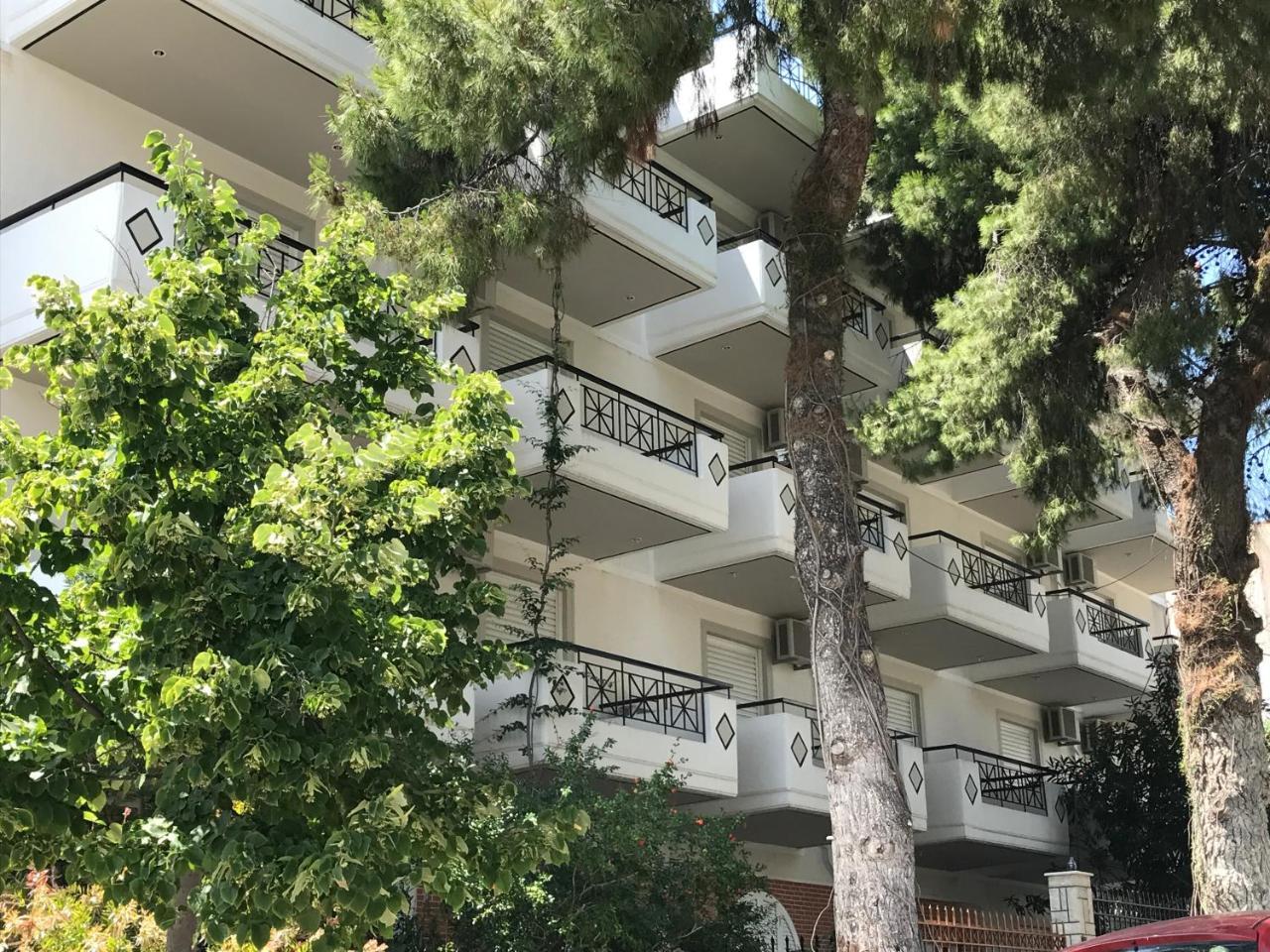 Calypso Beach Hotel Loutra Aidhipsou Exteriör bild