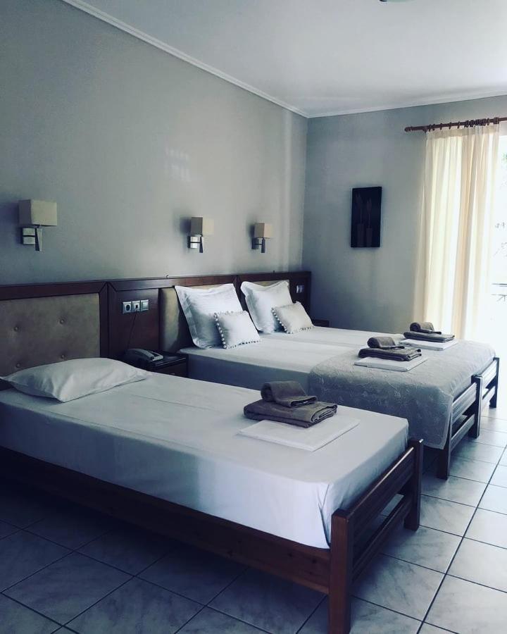 Calypso Beach Hotel Loutra Aidhipsou Exteriör bild